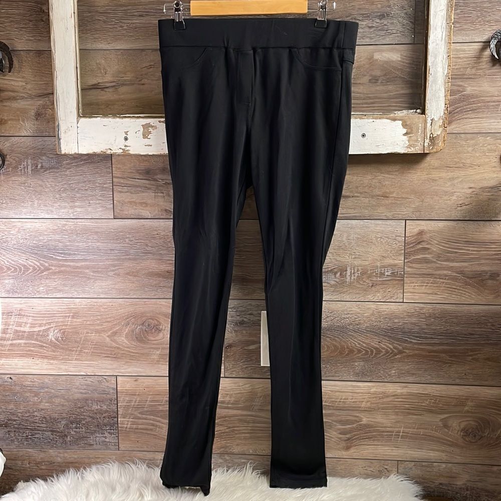 Dept 222 Ladies Black Leggings, Size Medium, Black with Pockets
